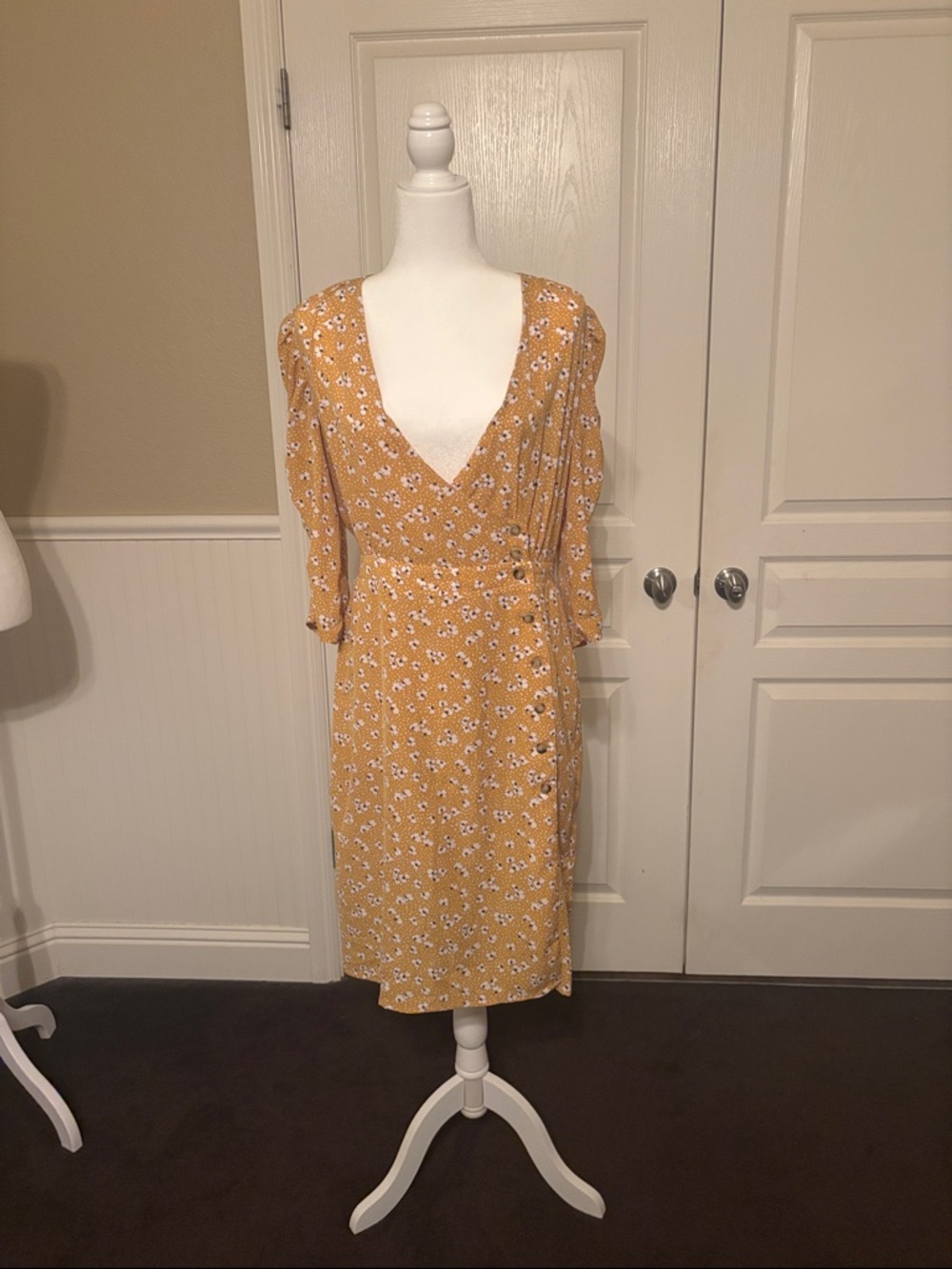 MELLODAY Mustard Floral Wrap-Style Midi Dress